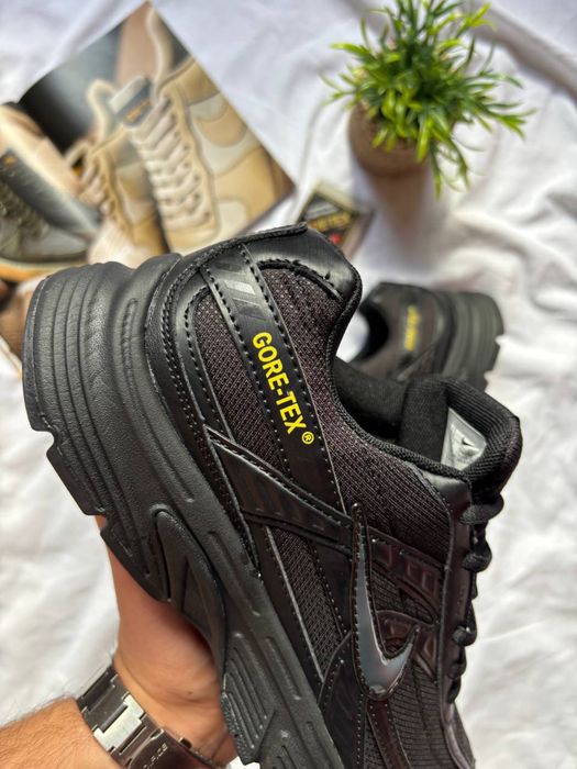 Nike initiator Gore-Tex