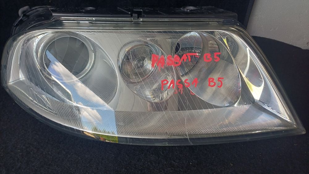 Lampa przednia prawa wolkswagen passat b5 1EL