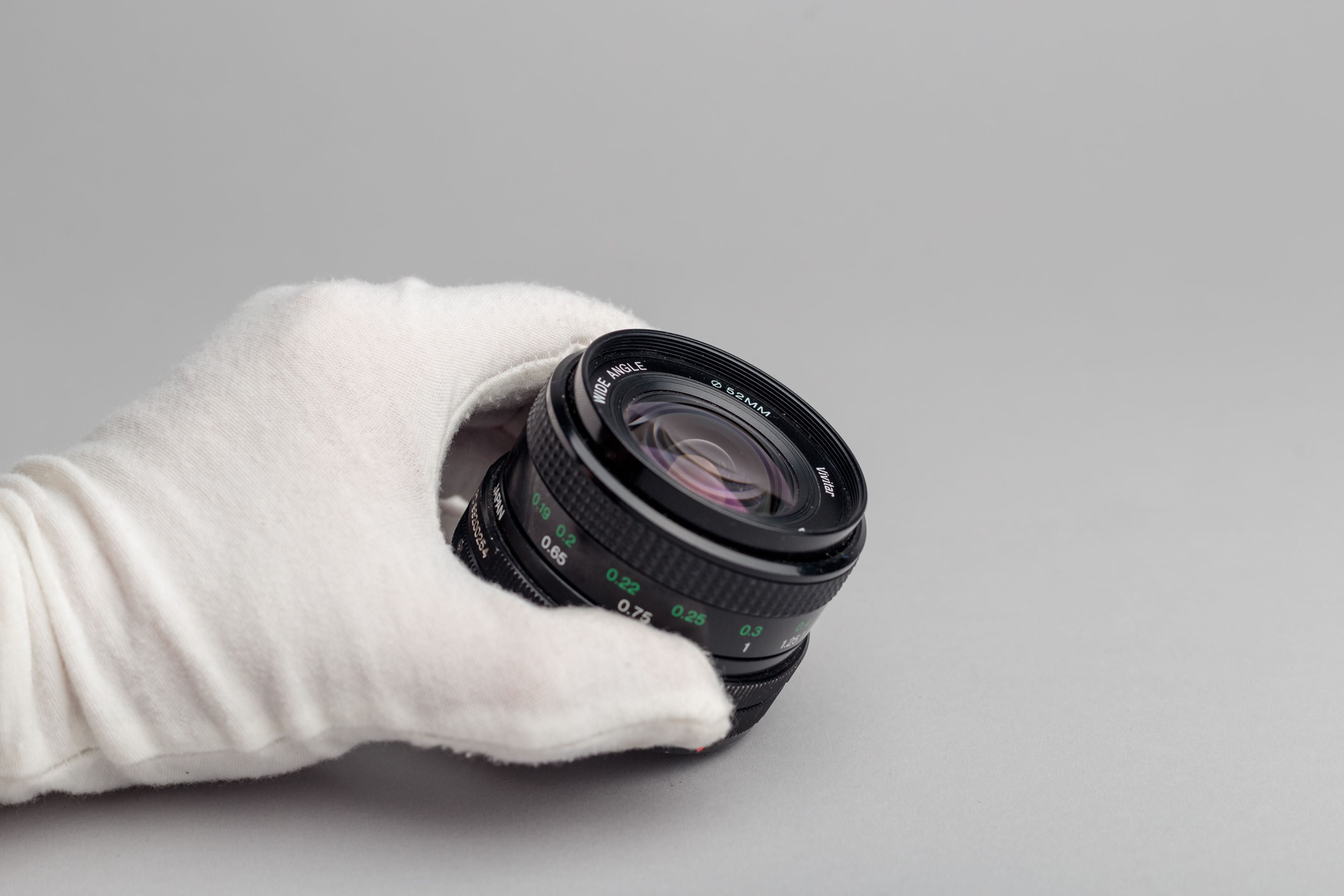 Objetiva Vivitar 24mm f/2.8 MC para Canon FD