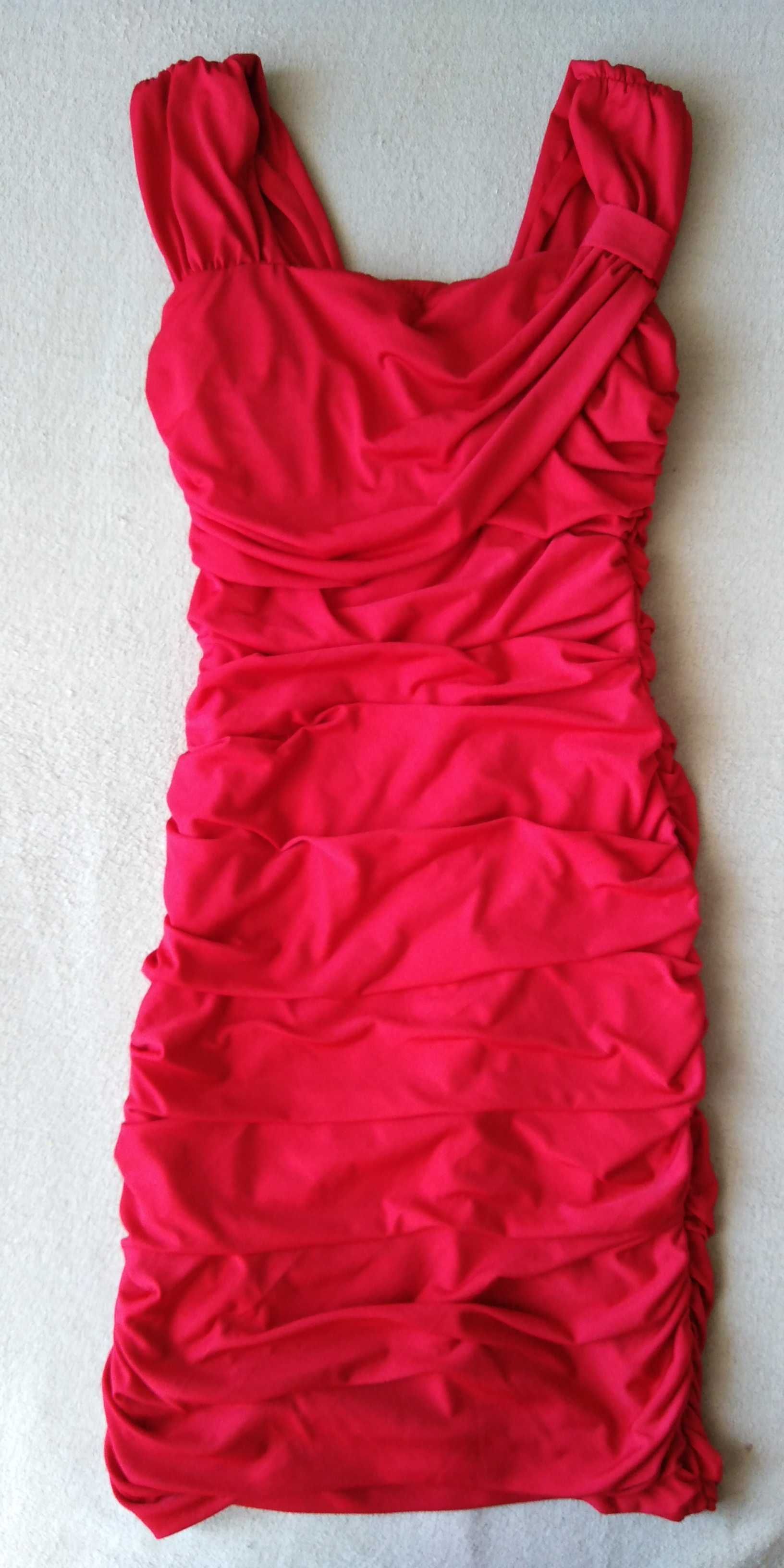Czerwona sukienka (prosta, marszczona) r. 40