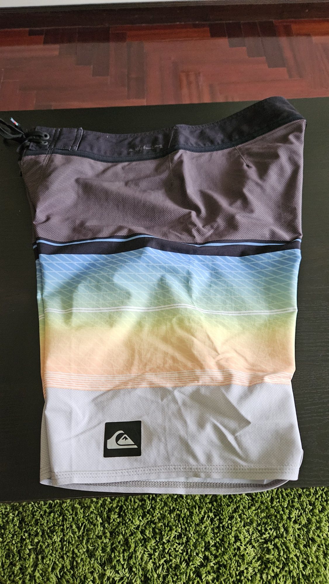 Calcōes de praia QuickSilver