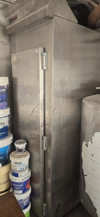 Armario de 16 tabuleiros de preciana de conservação