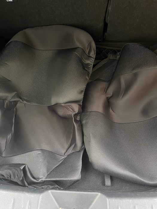 Універсальні чохли на заднє сидіння авто