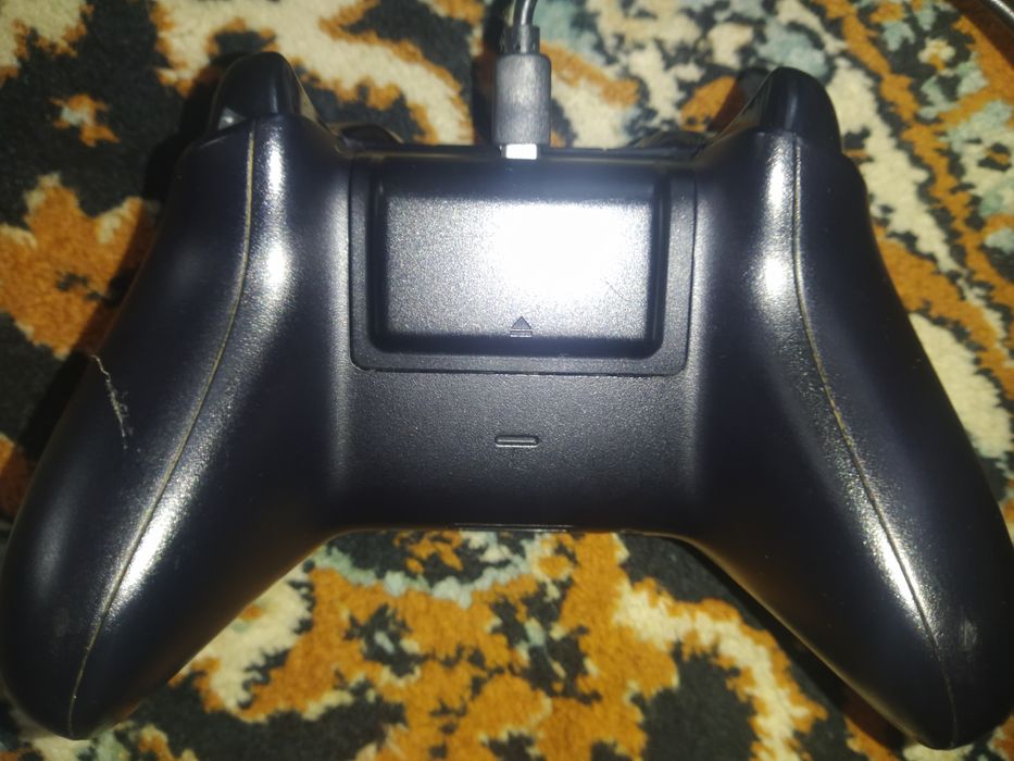 Продам консоль Xbox one