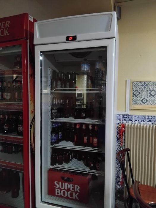 Vendo frigorífico de refrigeração