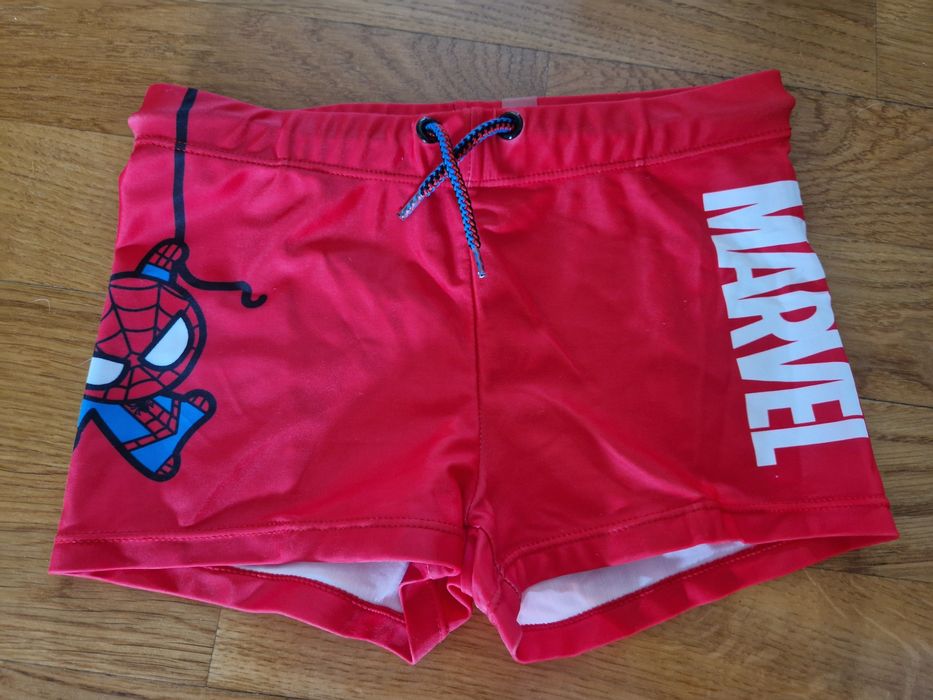 Kąpielówki spodenki Marvel Reserved r. 134/140