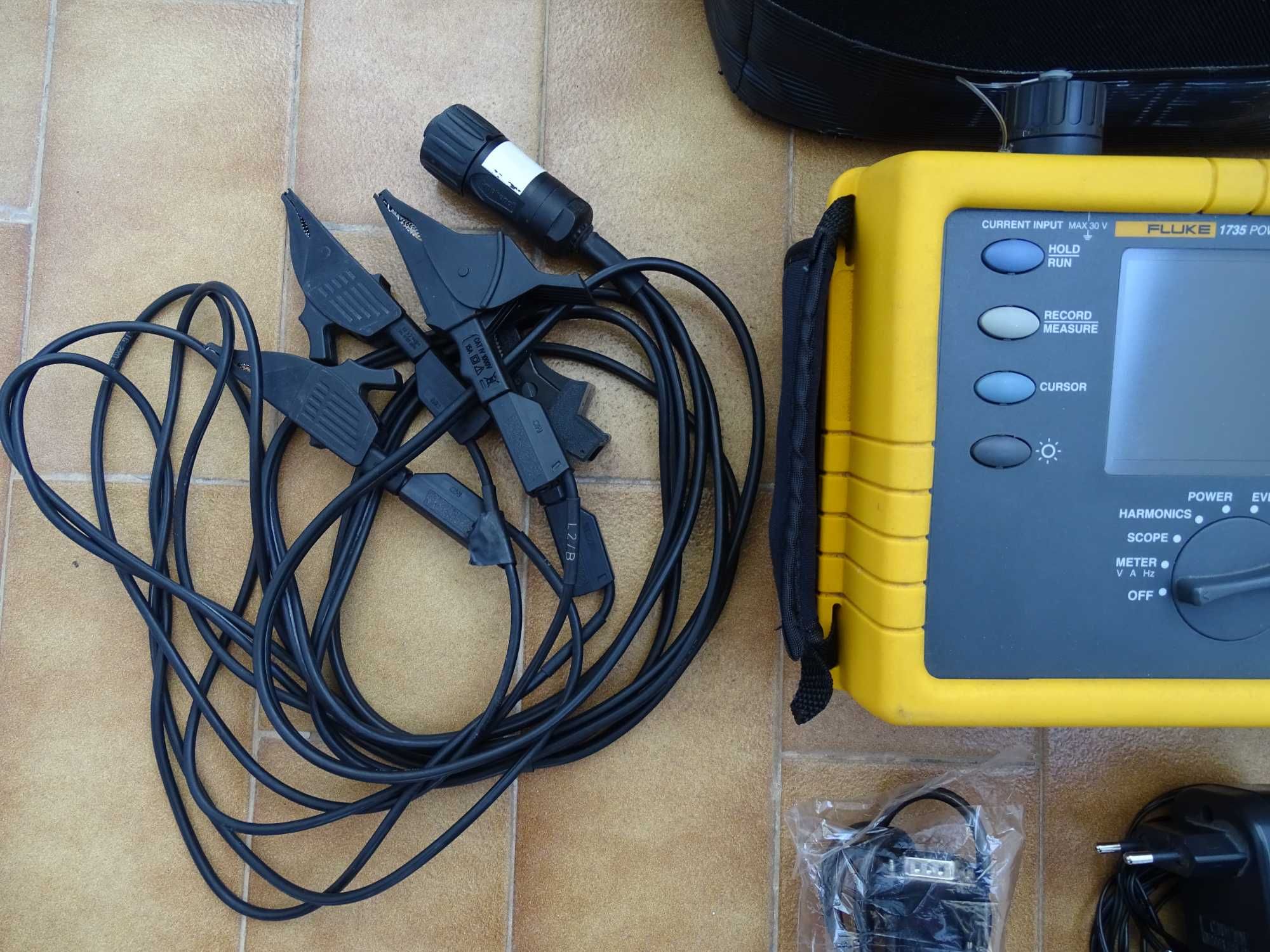 Fluke 1735 analisador registador de qualidade de energia trifásico