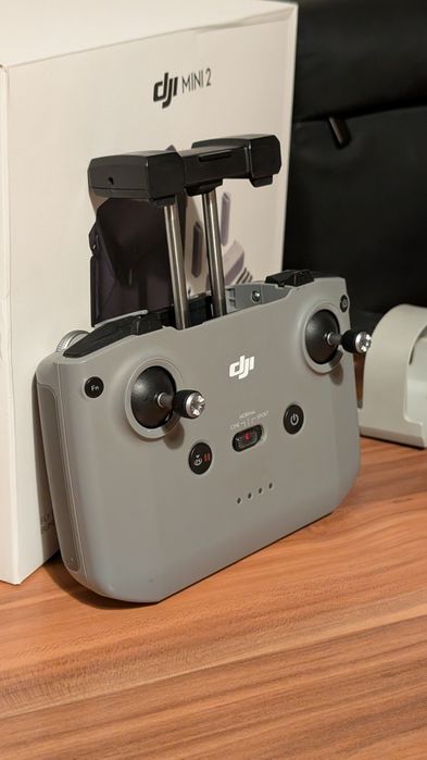 Dron DJI Mini 2 FMC 3 baterie, torba, RC-N3