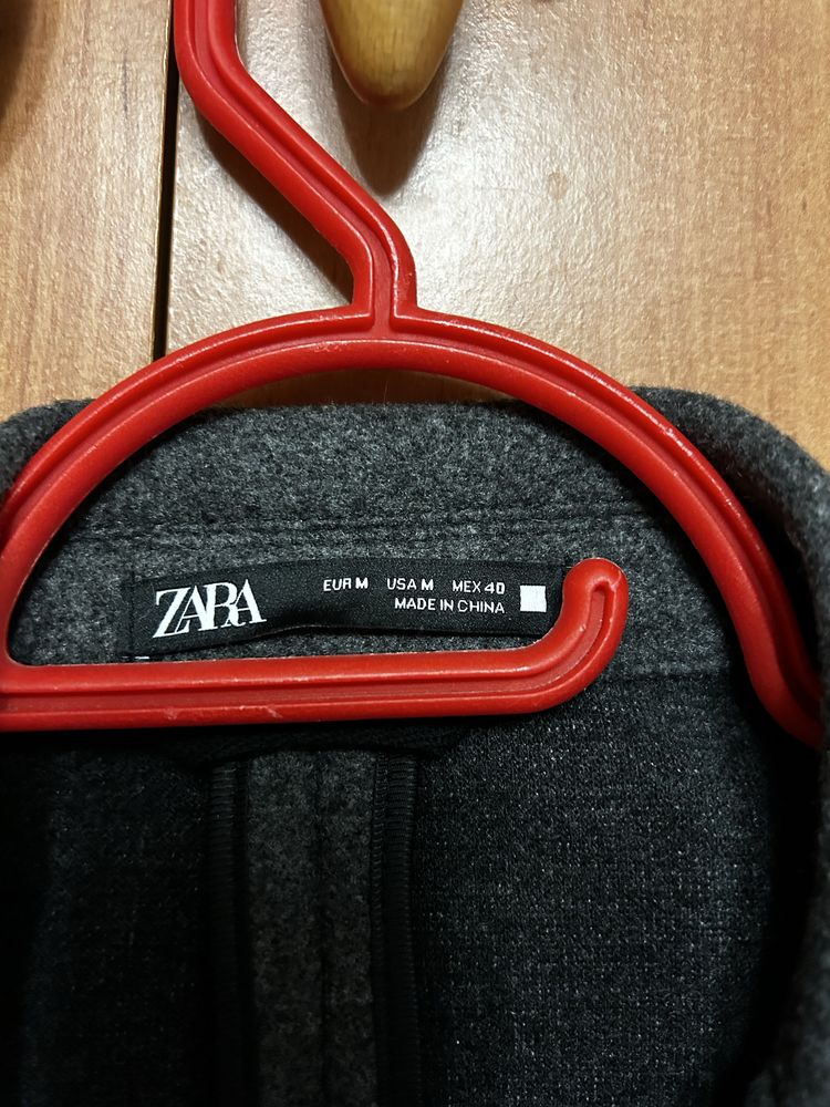 Пальто НОВЕ чоловіче демісезонне Zara розмір 40