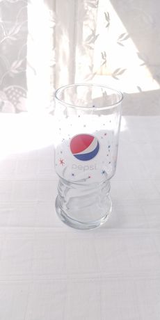 Szklanka Pepsi  .