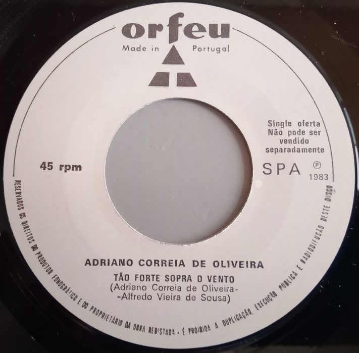 Adriano Correia de Oliveira - - - - - Memória de Adriano -- - - Single