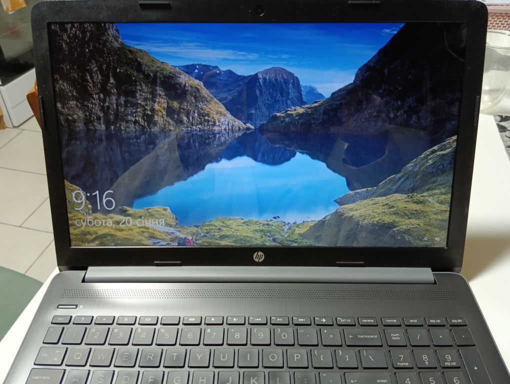 Ноутбук HP  15-db0051od ( 15.6 " екран)