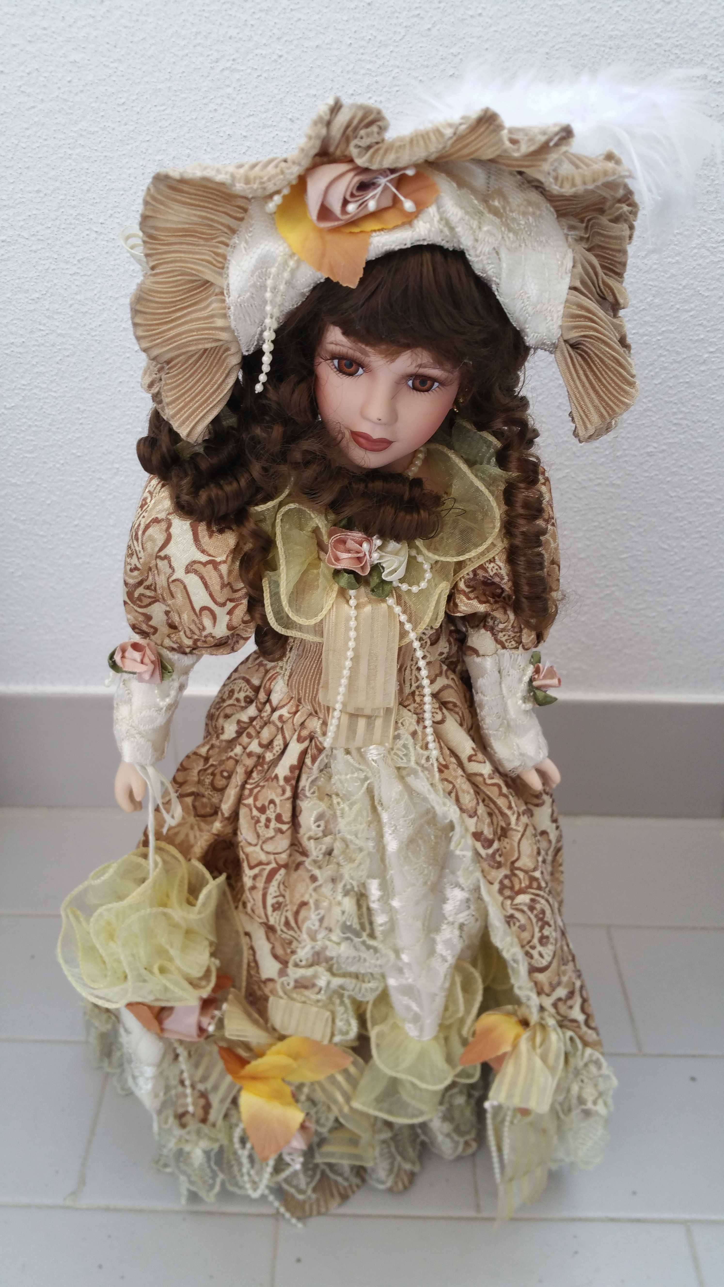 Boneca de coleção DOLL porcelana pintada á mão.