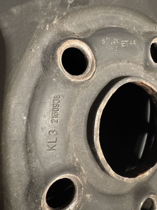 Продам стальные диски  r-16 volkswagen
