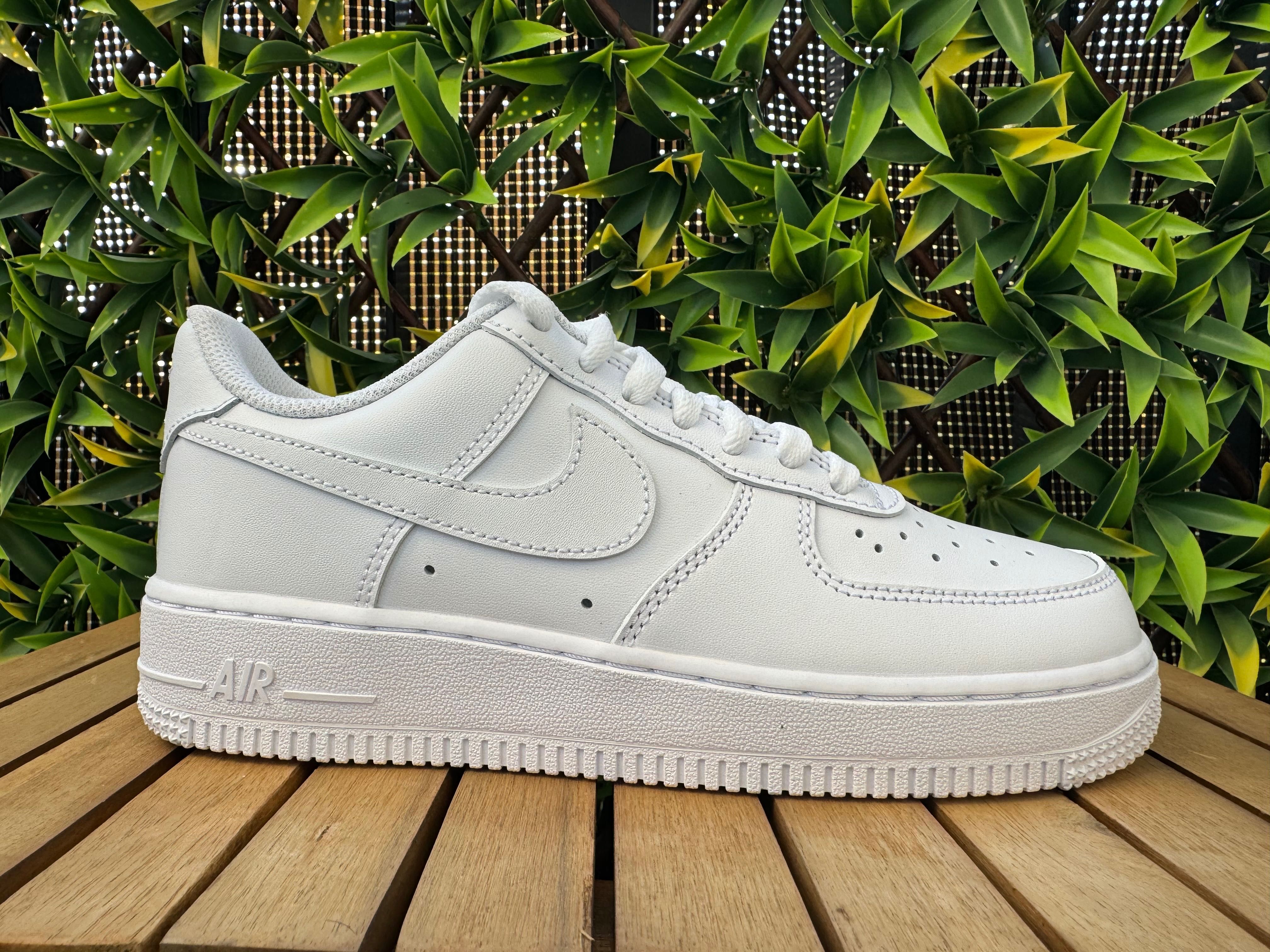 Buty Nike Air Force 1 Low '07 White r. 37,5