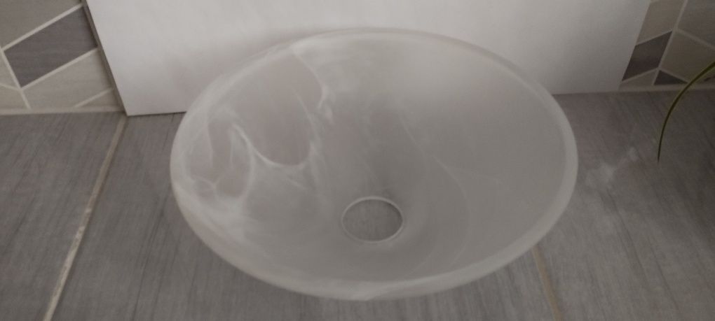 Klosz do lampy stożkowy stożek szkło średnica 24 cm stan idealny