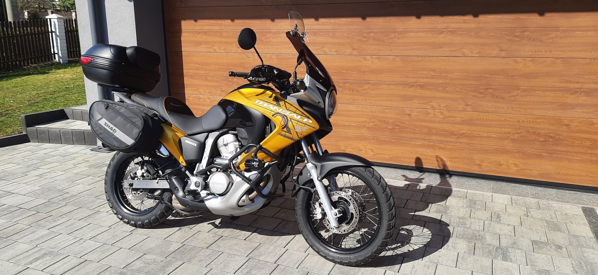 Honda transalp 700