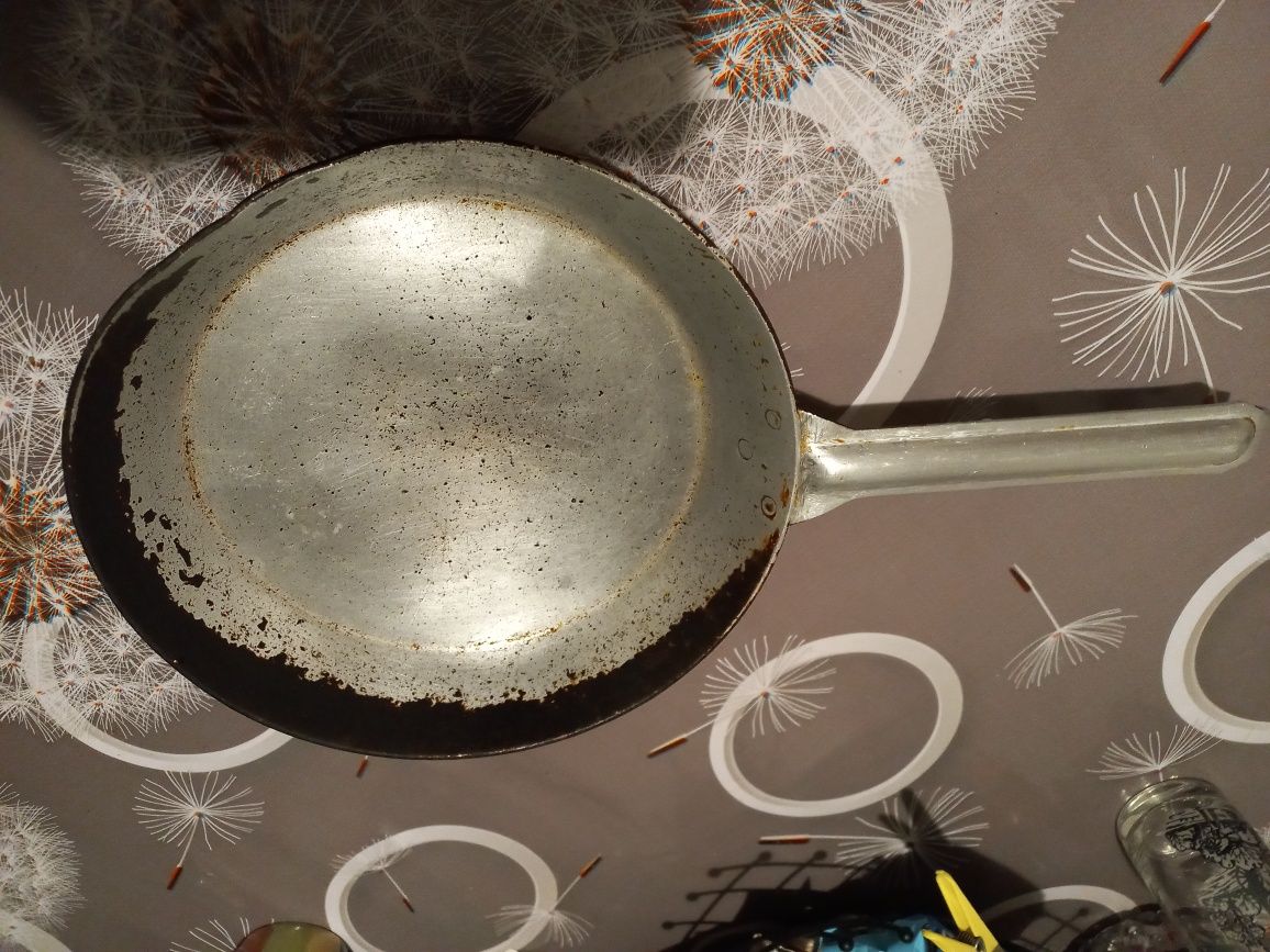 Продам свои сковородки Б/У.