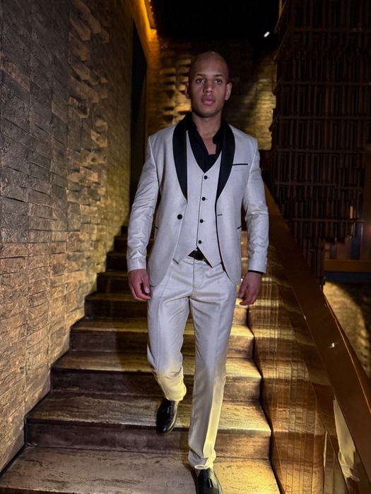 Чоловічі комюми ( оренда) прокат.Салон Laura-style