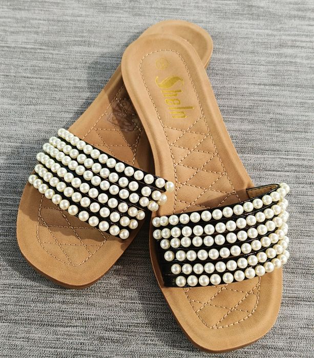 Klapki damskie, eleganckie, wąska stopa. Rozm 40