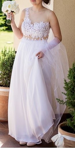 Jedwabna Suknia Ślubna - Koronka