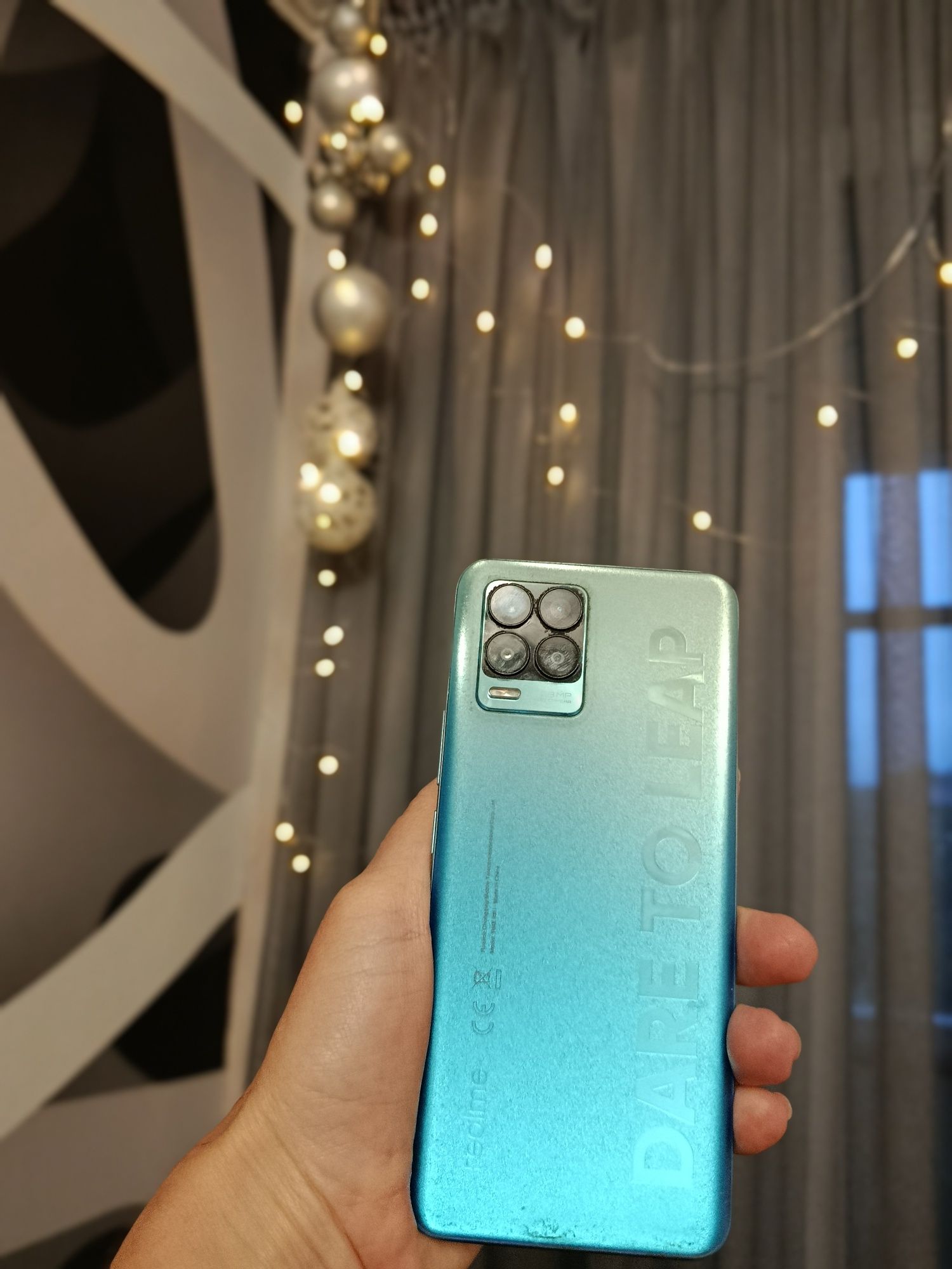 Продам телефон Realme 8 Pro