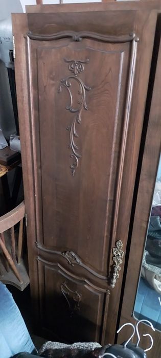 Antiga mobília de quarto de casal em madeira estilo Luís XVl