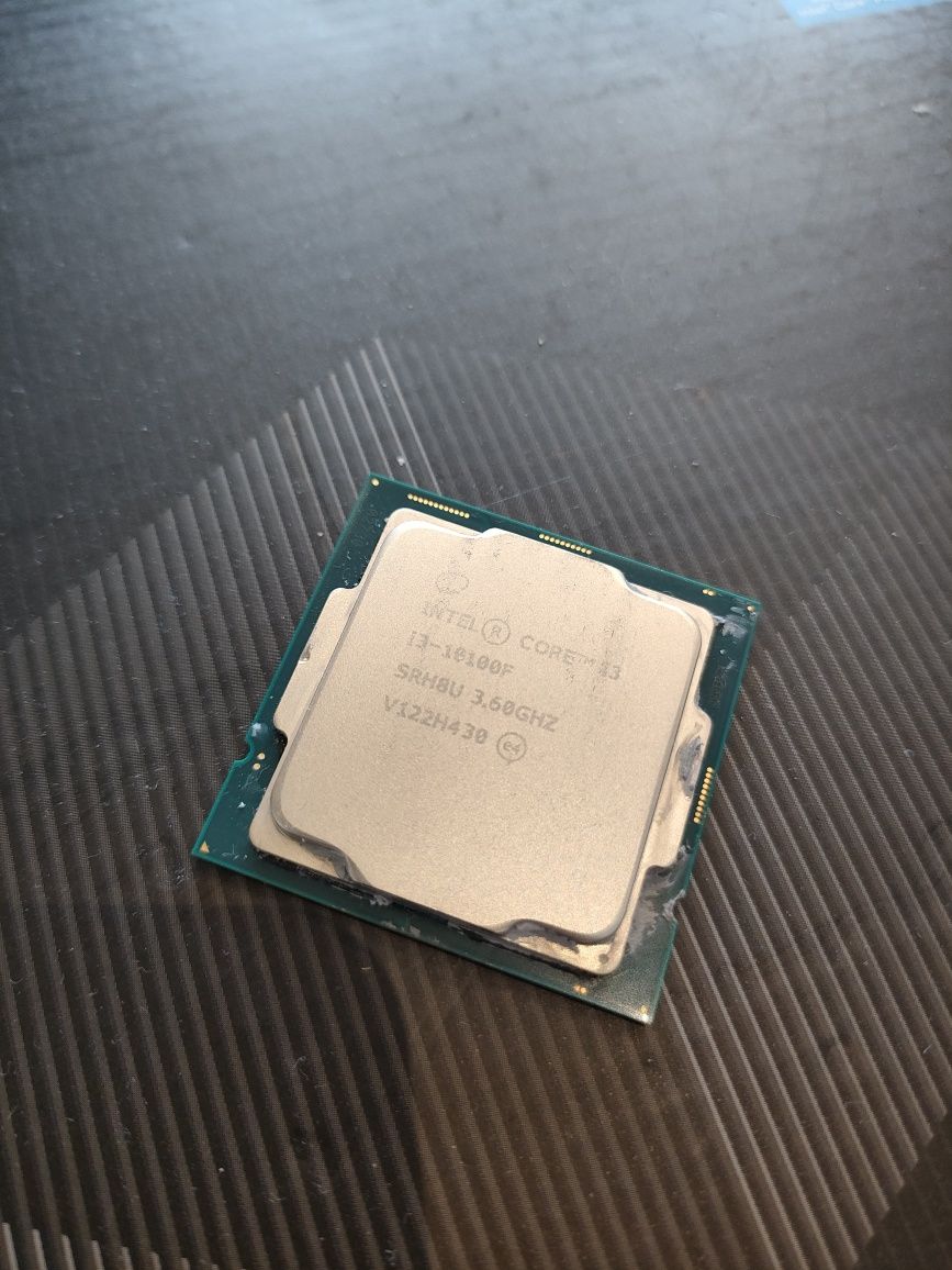 Procesor Intel Core i3-10100f