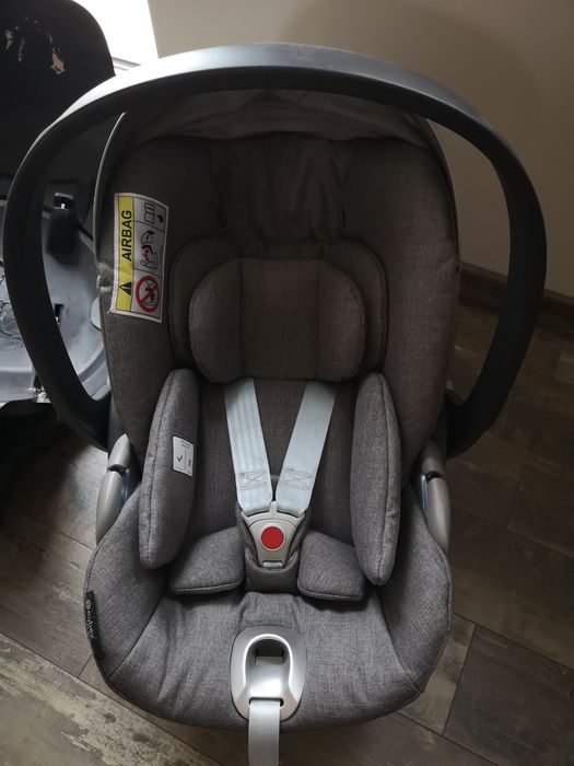 Fotelik Cybex Platinum Cloud Z i-Size z bazą obrotową