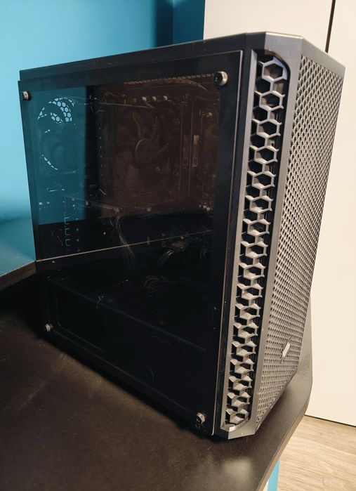 Komputer gamingowy + monitor