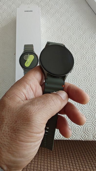 Samsung Galaxy Watch 7 44mm  Lte vs Samsung Watch 7 44mm