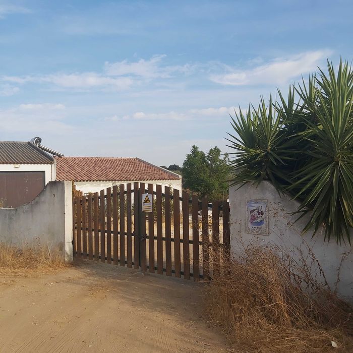 Arrenda-se moradia renovada, próxima de Aljustrel