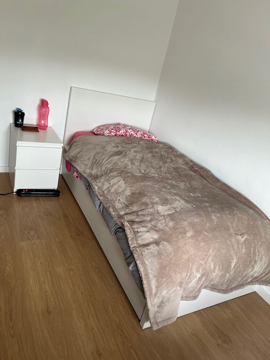 Cómoda com 2 gavetas