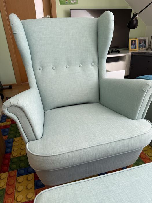 Fotel uszak wraz z podnóżkiem