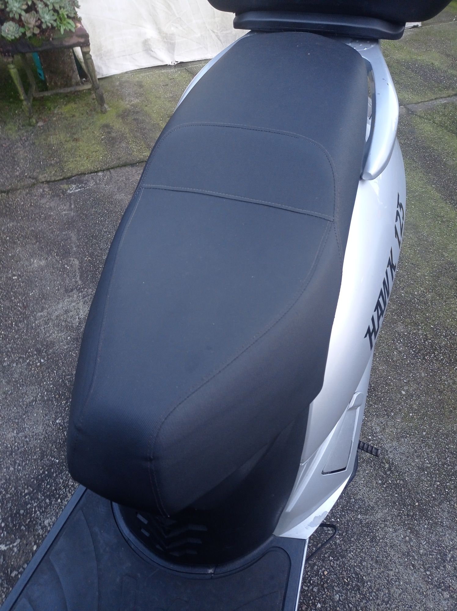 Vendo mota 125 hawk