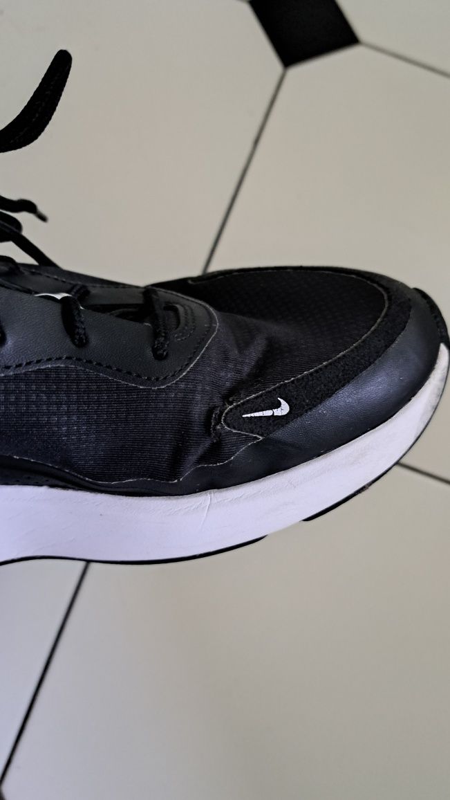 Tanio sportowe buty Nike