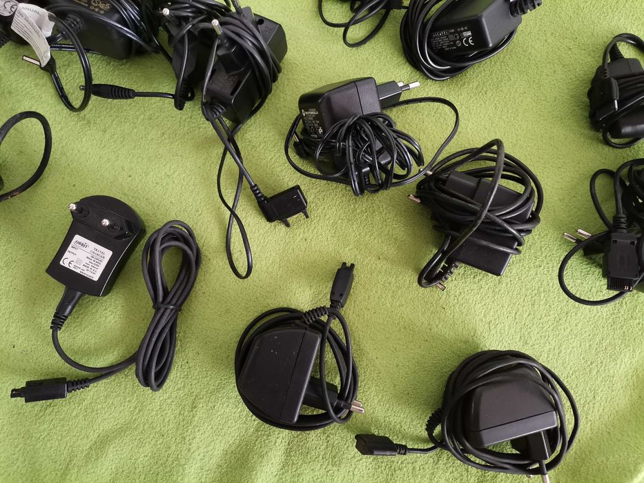 ładowarki do telefonu MOTOROLA LG Ericsson NOKIA Alcatel SAGEM 30 szt