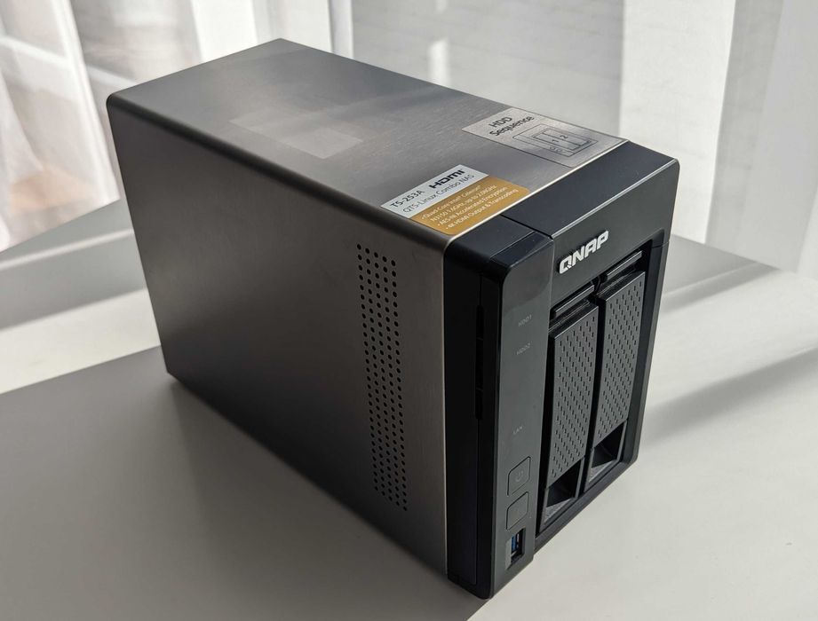 Serwer plików NAS QNAP TS-253A-16G Quad-Core 16GB RAM + Dyski 2 x HGST
