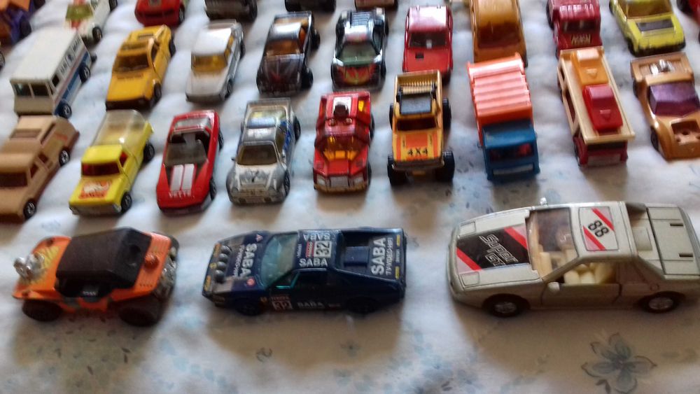 Carrinhos miniatura Majorette, Matchbox,Tomica,Corgi , outros