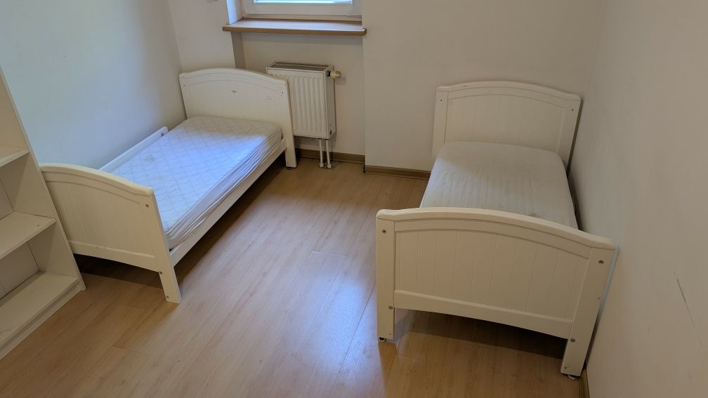 Blizniaki, Dwa łóżeczka tapczanik 140*70 kołyska, na biegunach