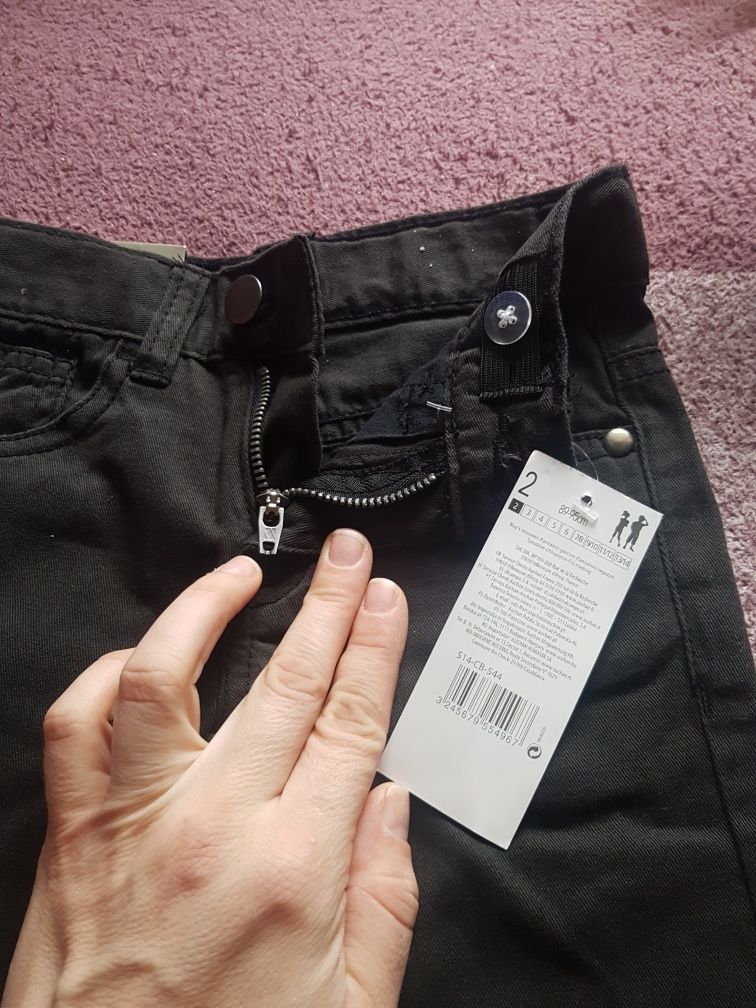 Nowe spodnie dżinsy 92