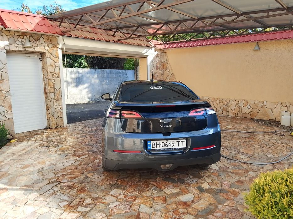 Шевроле Вольт 2011