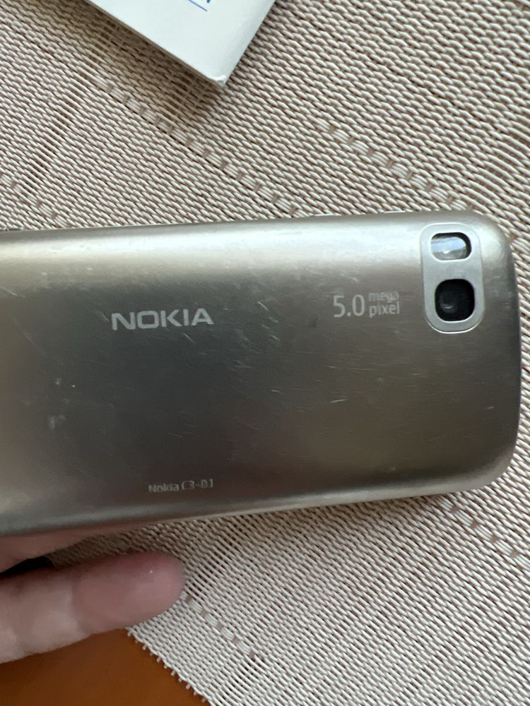 Nokia E65 и C3-01
