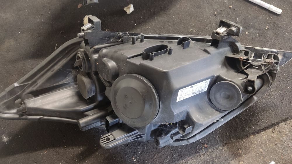 Lampa przód przednia prawa ford Kuga mk1