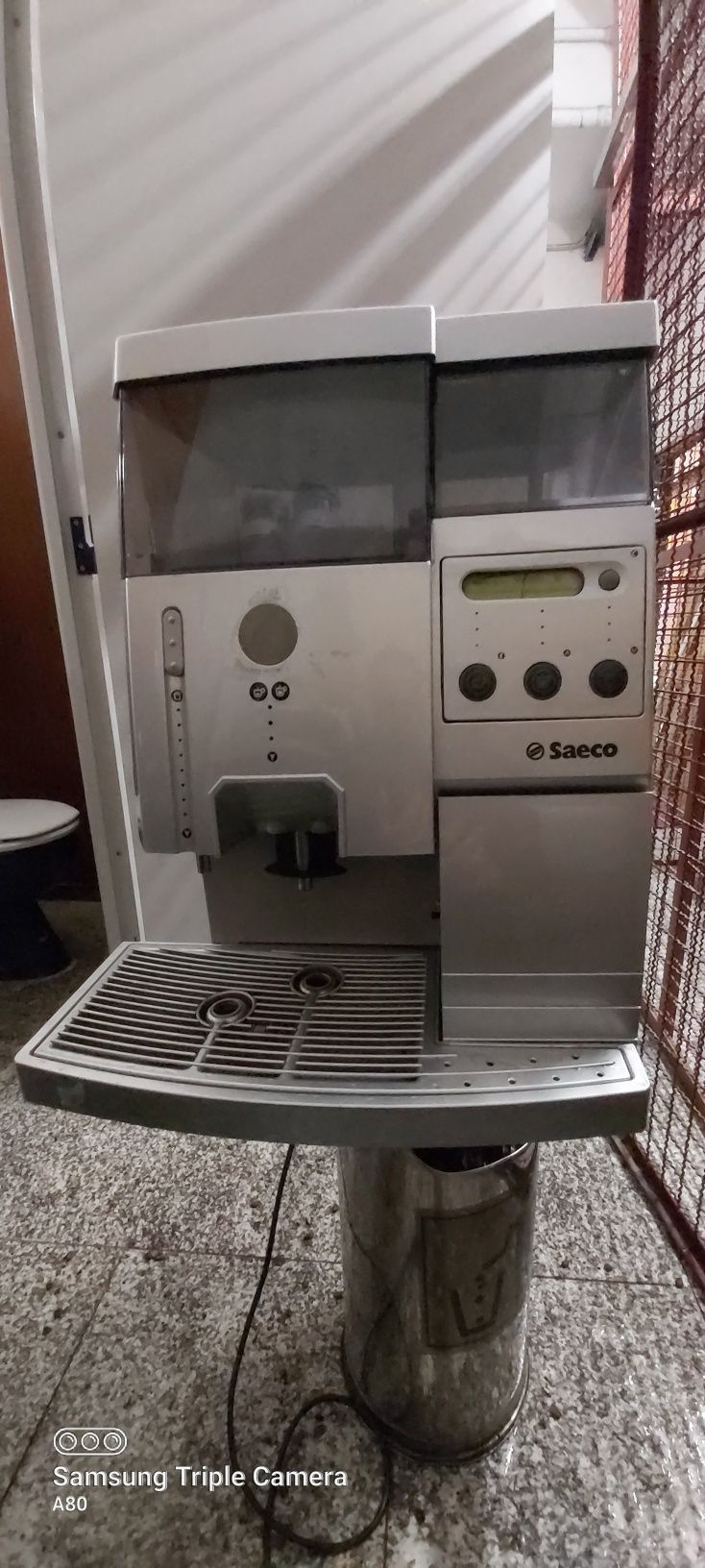 Máquina de café saeco royal
