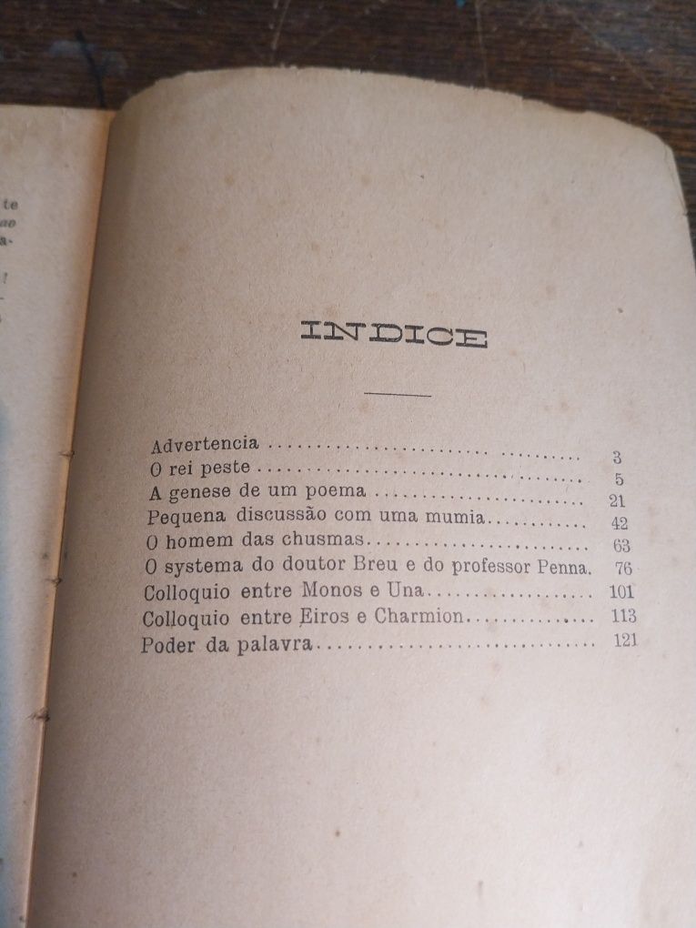 Livro de Edgar Poe  1954