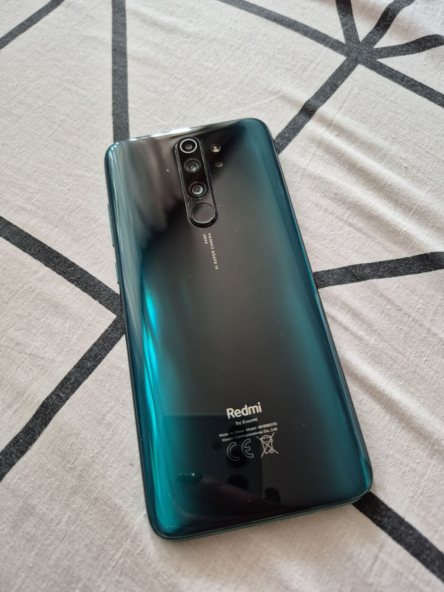 Продам смартфон Xiaomi Redmi  Note  8 Pro 6/64