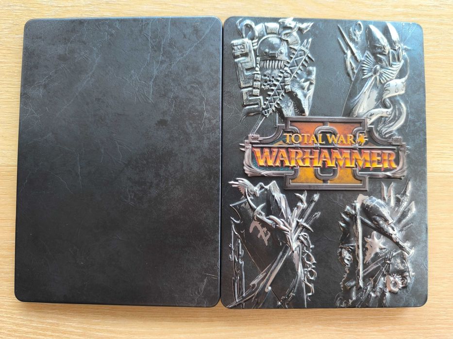 Total War Warhammer II - KOLEKCJONERSKI STEELBOOK [G1] + Gratisy