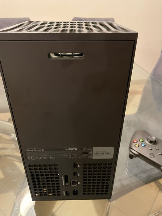 Xbox X 1tb e 2 comandos
