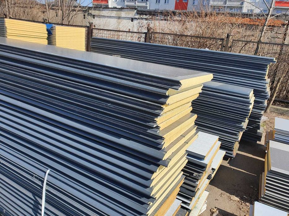 Płyta warstwowa / Ocieplenie ścian, sufitów, dachów..